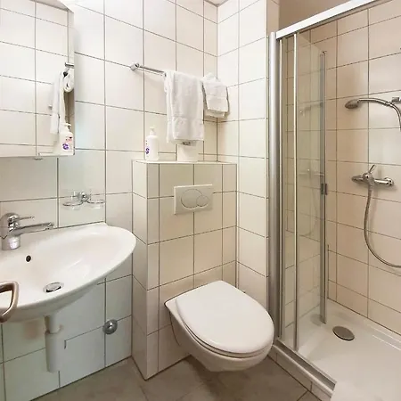 Serviced Apartments Wallis Morel
