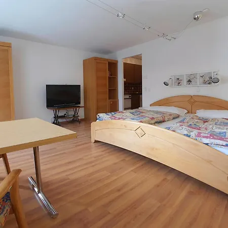 Serviced Apartments Wallis Bed & Breakfast Morel