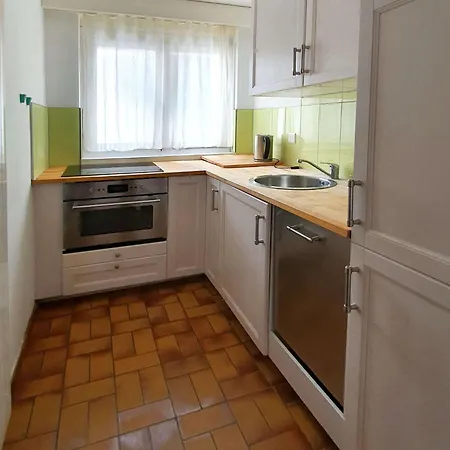 Serviced Wallis 住宿加早餐酒店 3*