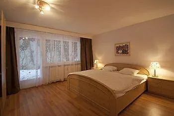Serviced Apartments Wallis Bed & Breakfast
