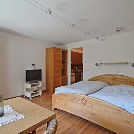 Serviced Apartments Wallis Bed & Breakfast Morel