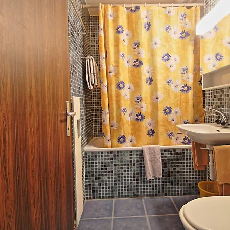 Bed & Breakfast Serviced Apartments Wallis 3*