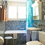 Serviced Wallis Bed & Breakfast