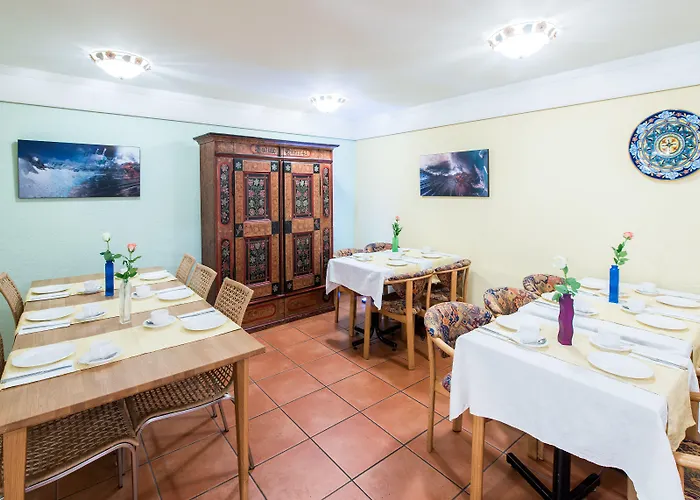 Serviced Apartments Wallis 3*